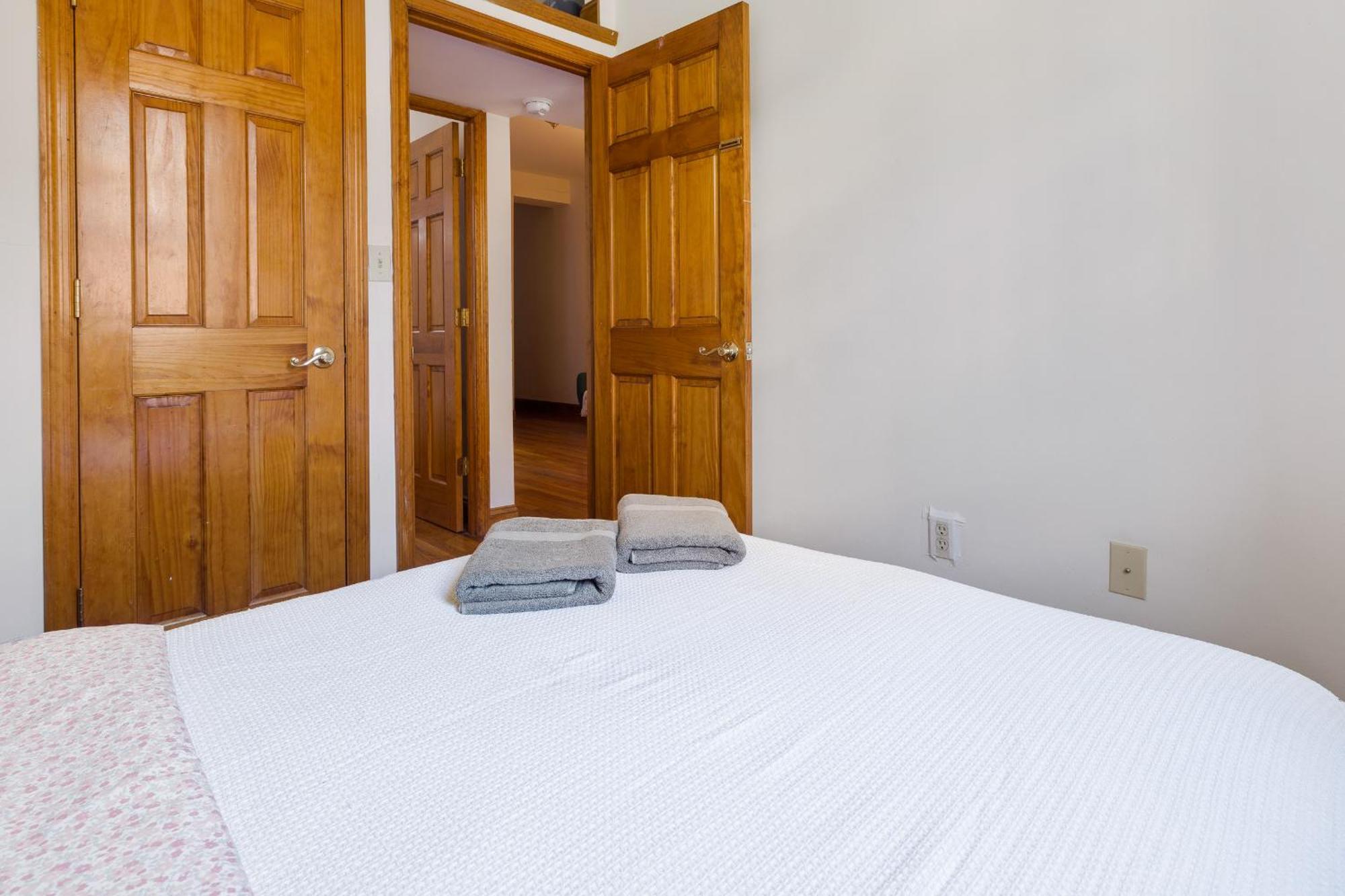 Living At Columbia Apartamento